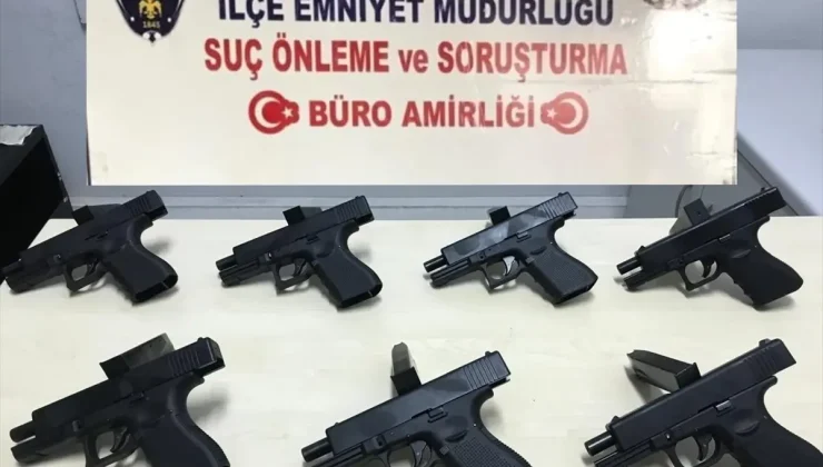 Adana’da 7 ruhsatsız tabanca ele geçirildi, 4 şüpheli gözaltına alındı